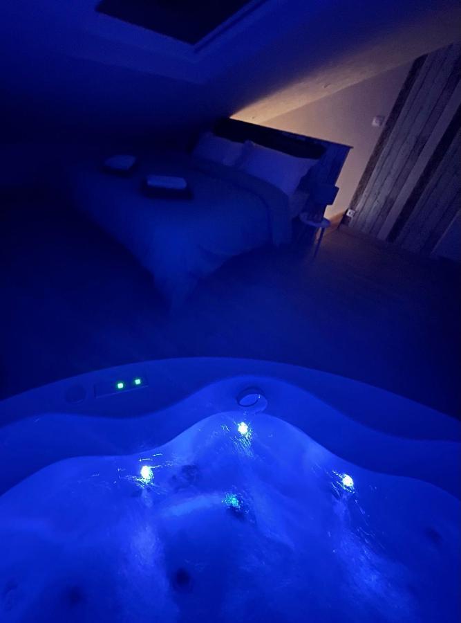 Le Nid D'Amour 2Pers / Wifi / Sauna Houssen Buitenkant foto