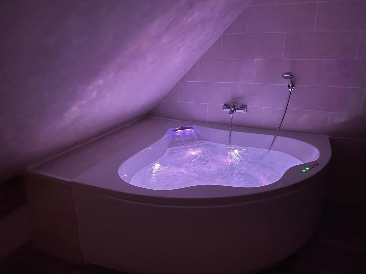 Le Nid D'Amour 2Pers / Wifi / Sauna Houssen Buitenkant foto